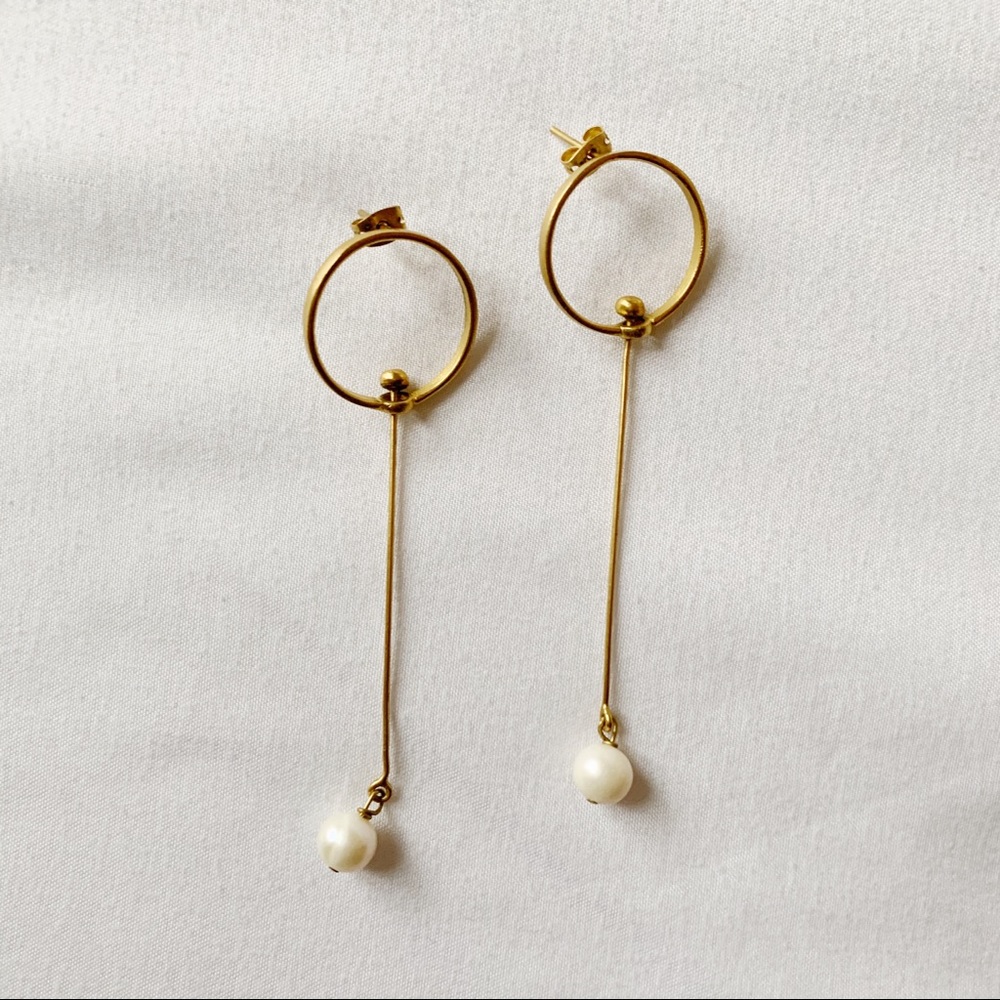 Drop Pearl Earrings